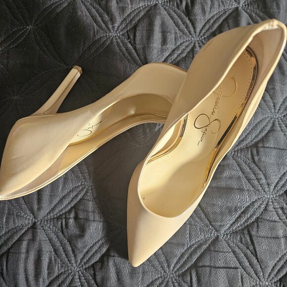 Jessica Simpson Pump - Picture 1 of 2